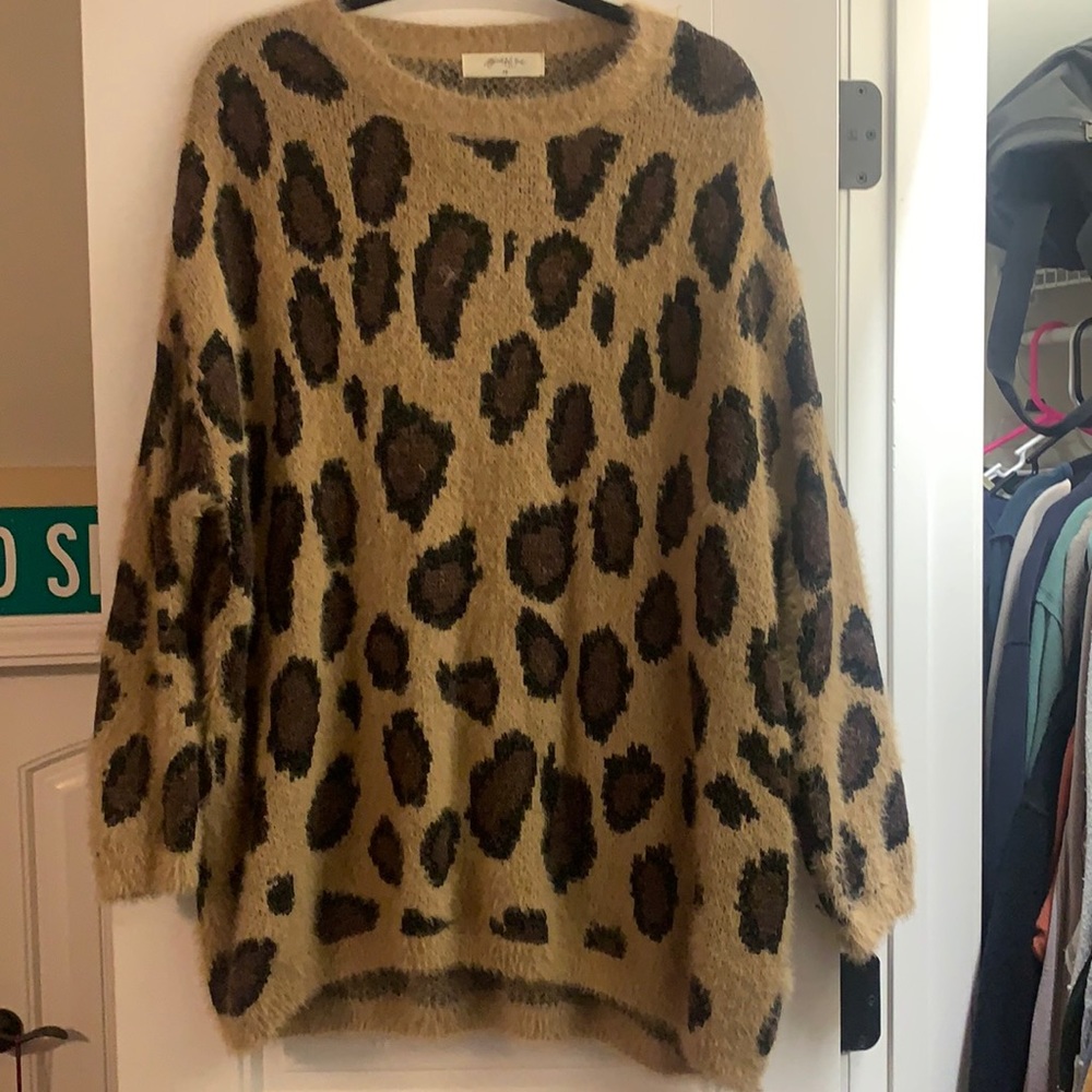 altard state. Plus sized small. Cheetah print